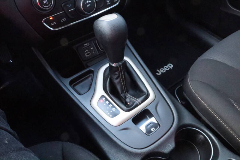 2016 Jeep Cherokee Latitude Altitude