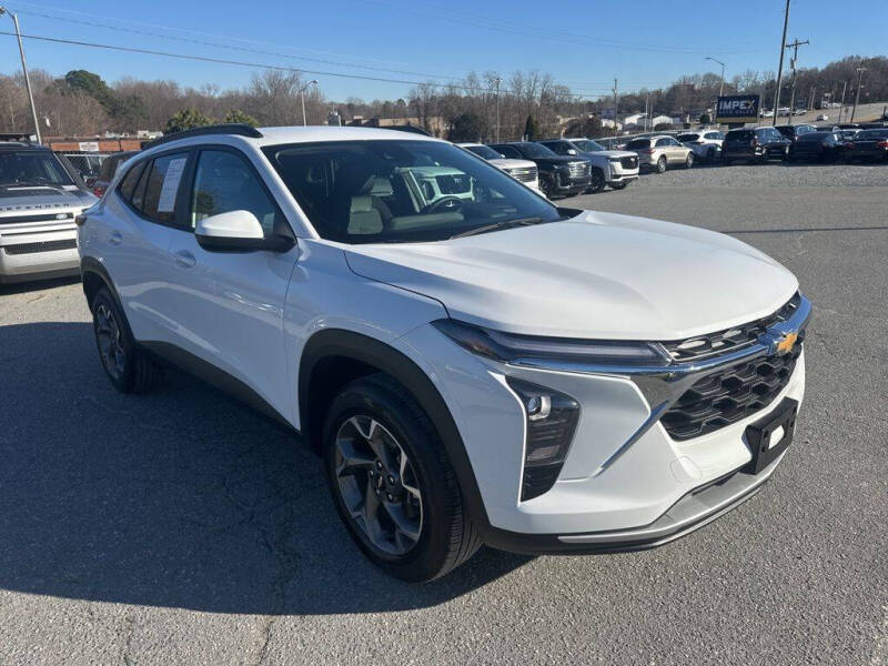 2025 Chevrolet Trax LT