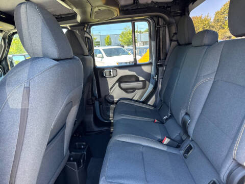 2025 Jeep Gladiator Sport S