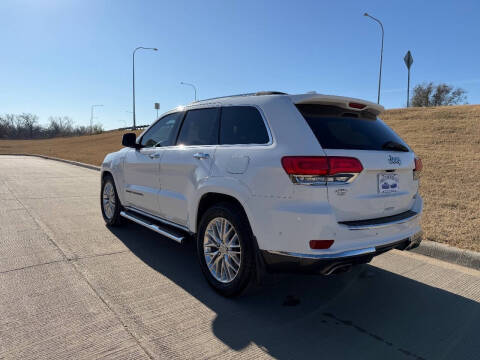 2017 Jeep Grand Cherokee Summit