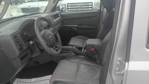 2008 Jeep Commander Sport