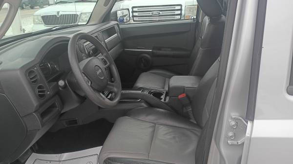 2008 Jeep Commander Sport