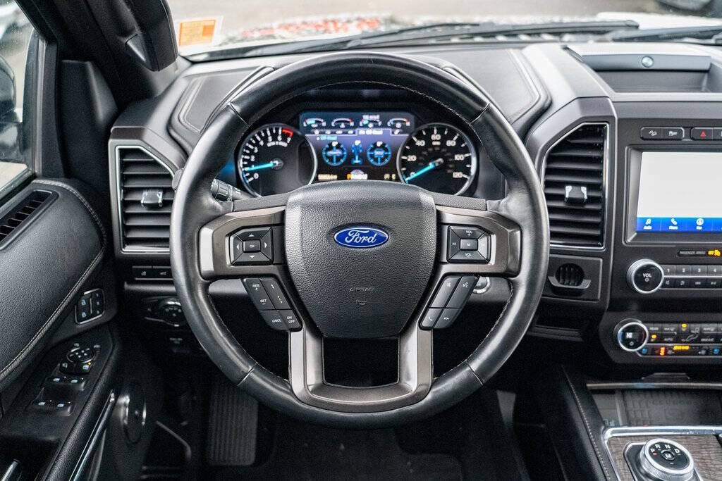 2021 Ford Expedition MAX for sale at Auto Destination in Puyallup, WA