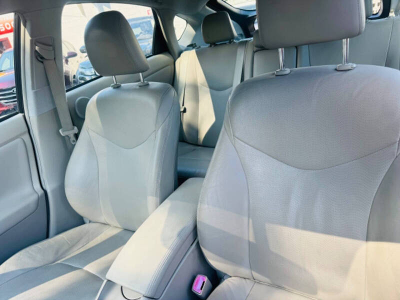 2010 Toyota Prius IV