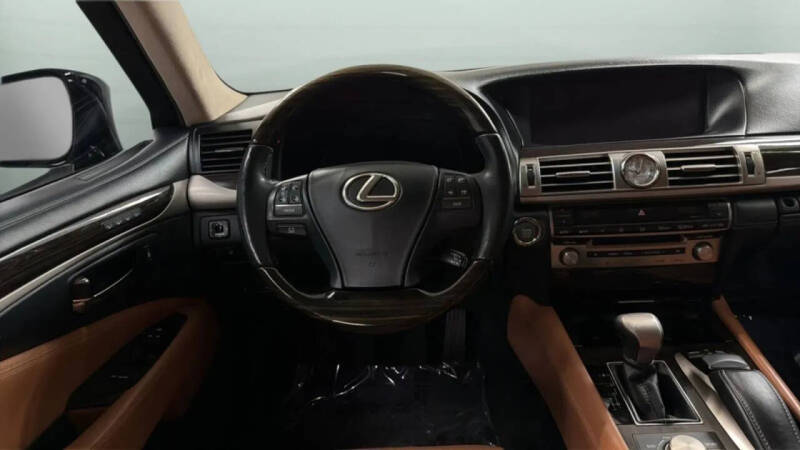 2014 Lexus LS 460
