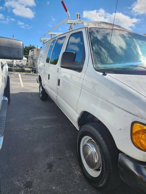 2005 Ford E-Series E-250