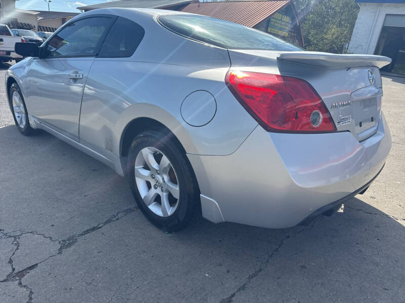 2008 Nissan Altima S photo 4