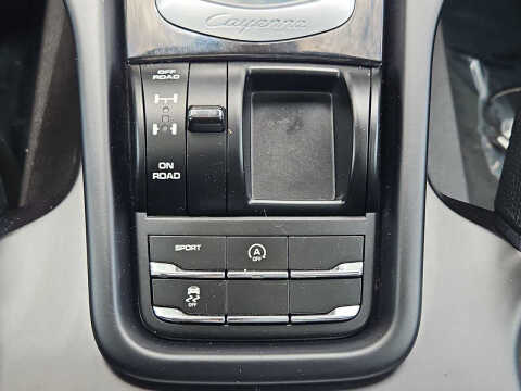 2018 Porsche Cayenne Platinum Edition