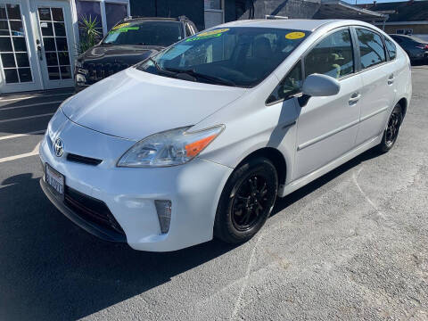 2013 Toyota Prius Two