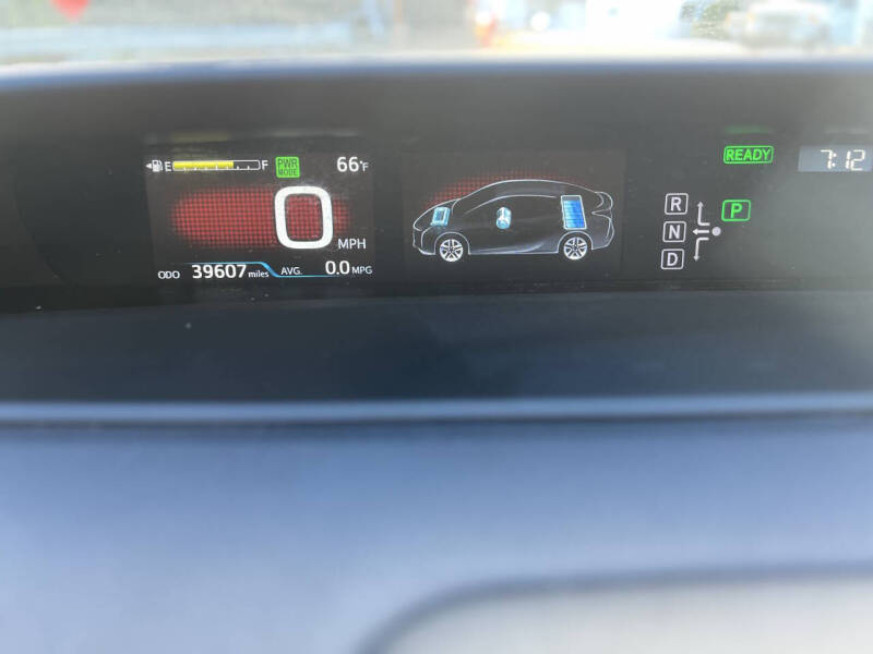 2016 Toyota Prius Four Touring