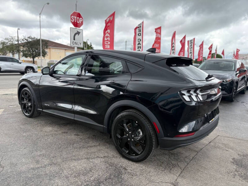 2024 Ford Mustang Mach-E Select