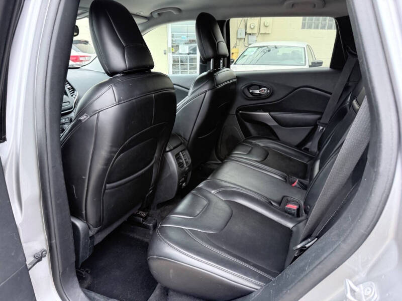 2019 Jeep Cherokee Latitude Plus