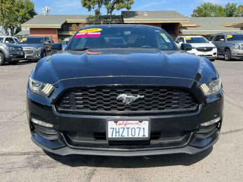 2015 Ford Mustang for sale at Carros Usados Fresno in Clovis CA