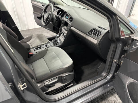 2016 Volkswagen e-Golf SE