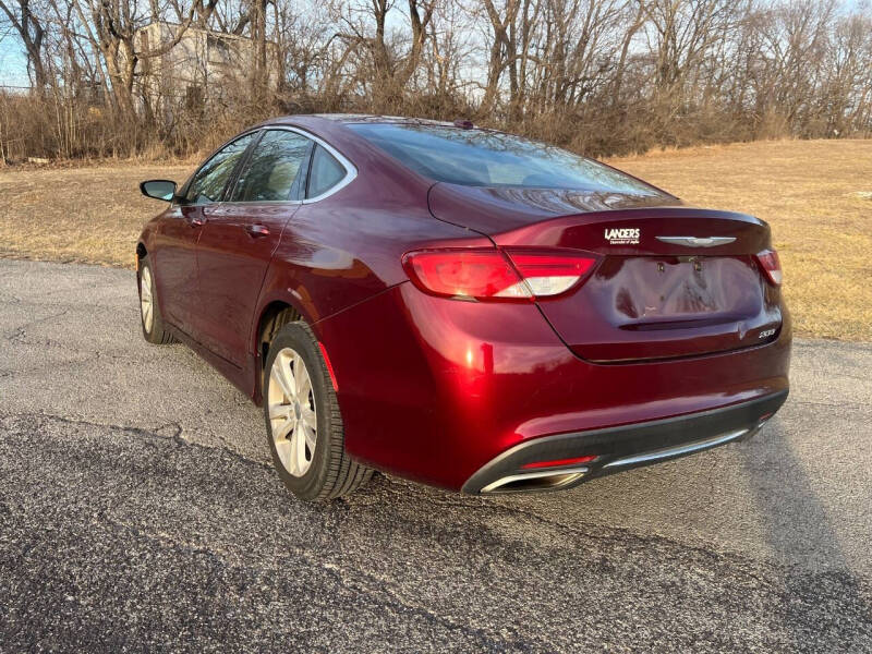 2016 Chrysler 200 Limited