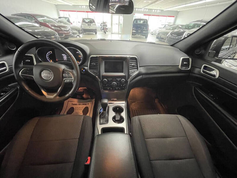 2019 Jeep Grand Cherokee Laredo