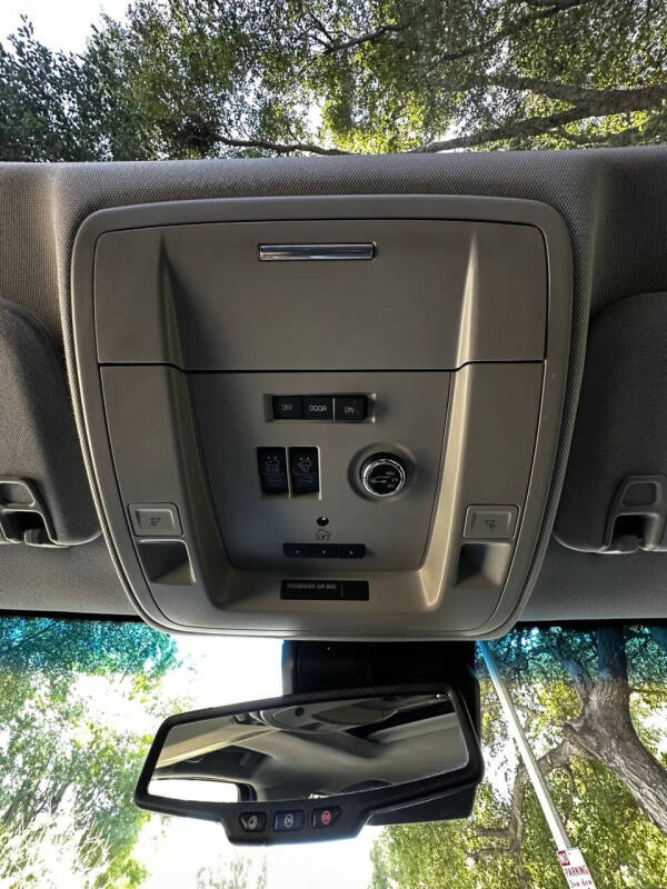 2017 GMC Yukon XL SLT