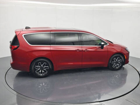 2027 Chrysler Pacifica Limited