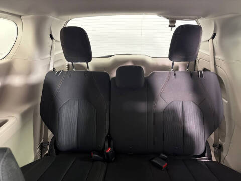 2017 Chrysler Pacifica LX