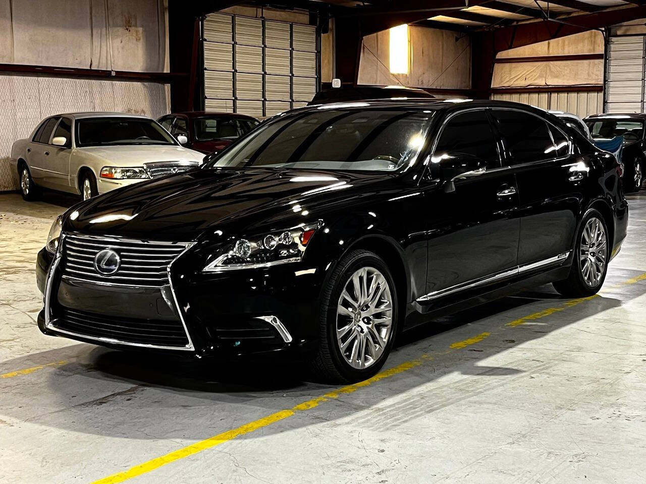 2014 Lexus LS 600h L for sale at Carnival Car Company in Victoria, TX