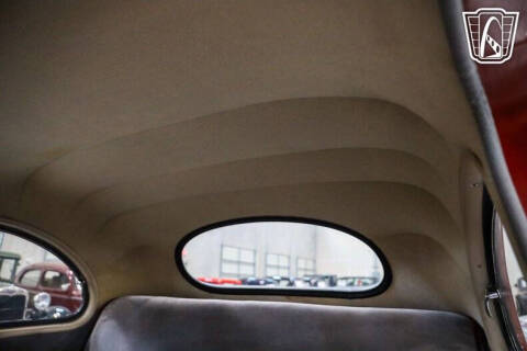 1947 Ford Deluxe