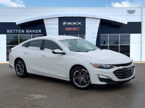 2021 Chevrolet Malibu for sale at Betten Baker Preowned Center in Twin Lake MI