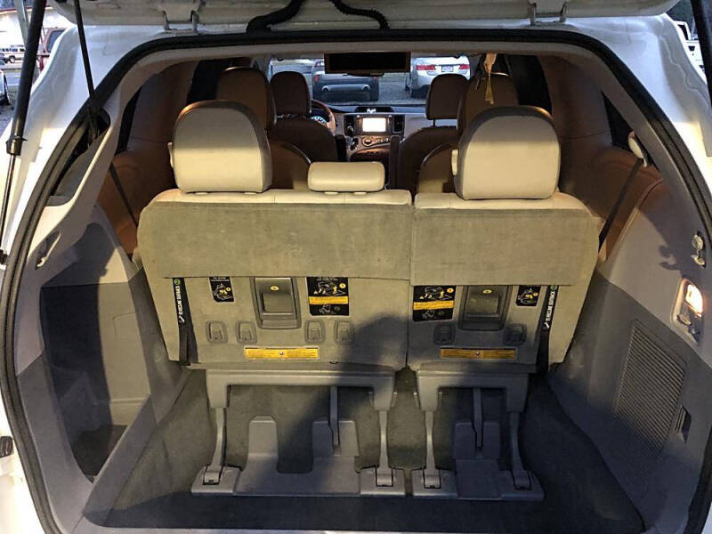 2014 Toyota Sienna Limited 7-Passenger