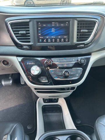 2019 Chrysler Pacifica Touring L