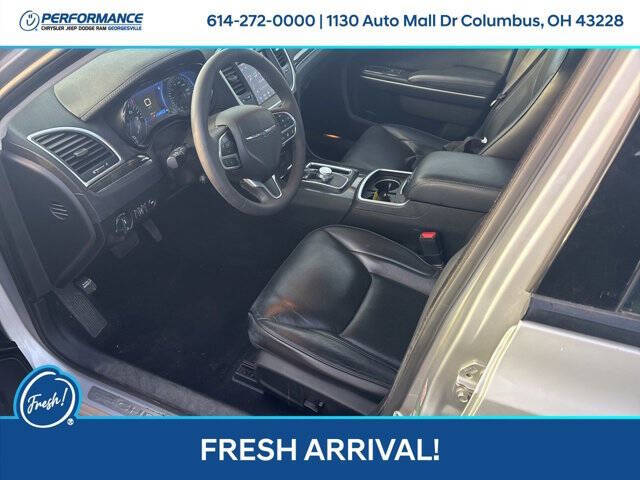 2023 Chrysler 300 Touring L