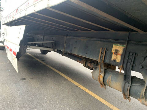 2012 Freightliner M2 106