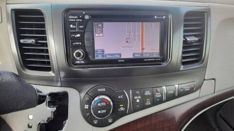 2012 Toyota Sienna XLE 8-Passenger