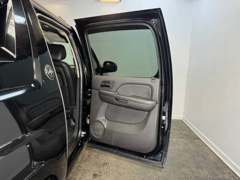 2013 Chevrolet Avalanche LT Black Diamond