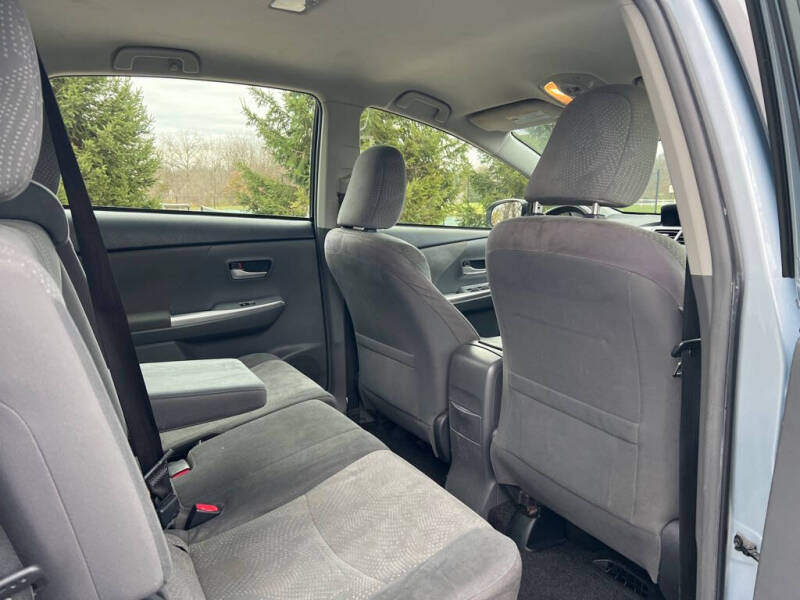 2012 Toyota Prius v Two