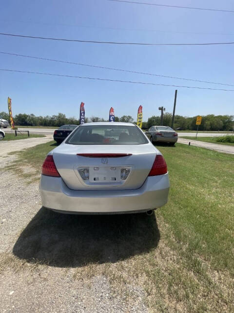 2007 Honda Accord for sale at LEE'S MOTOR CO LLC in San Antonio, TX