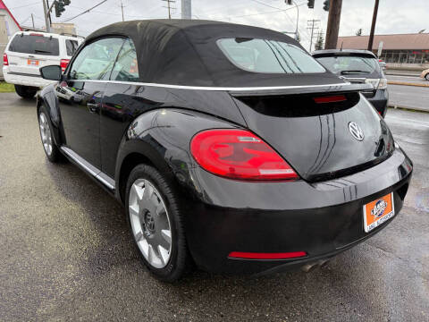 2013 Volkswagen Beetle Convertible 2.5L 50s Edition