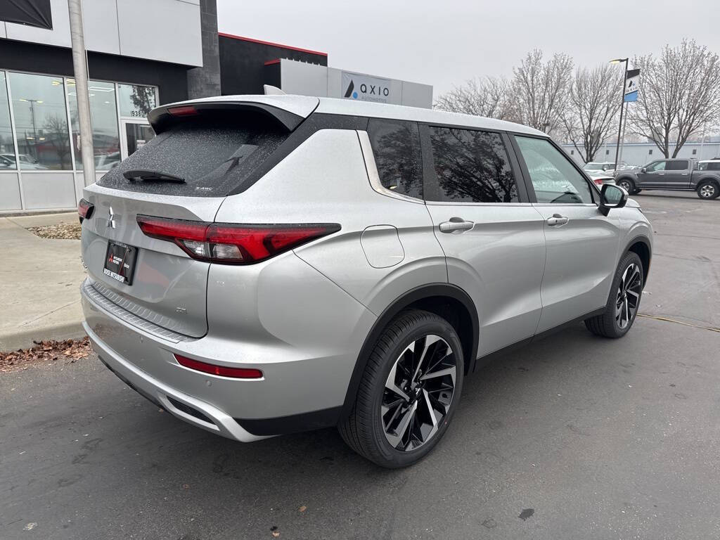 2024 Mitsubishi Outlander for sale at Axio Auto Boise in Boise, ID