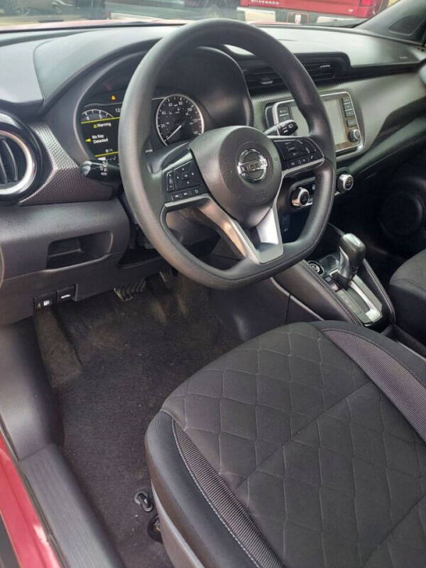 2020 Nissan Kicks SV