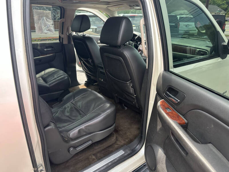 2009 Chevrolet Suburban LTZ