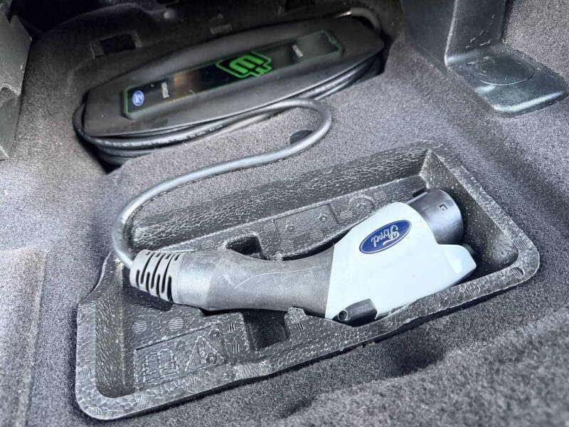 2017 Ford C-MAX Energi SE
