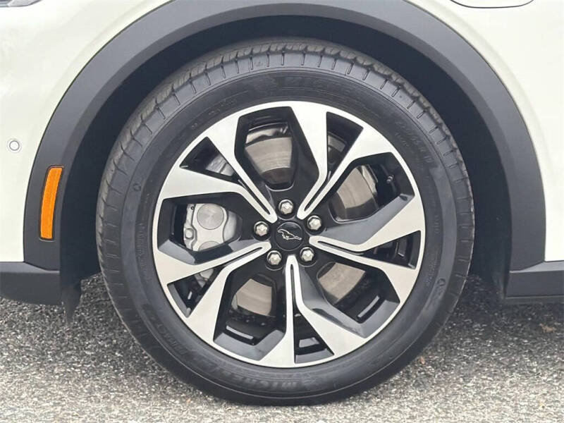 2024 Ford Mustang Mach-E Select