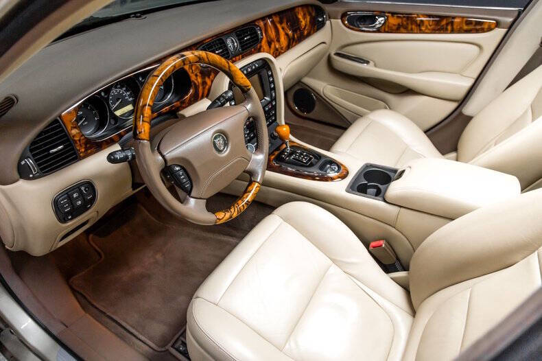 2006 Jaguar XJ-Series XJ8