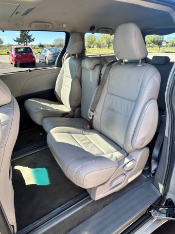2015 Toyota Sienna