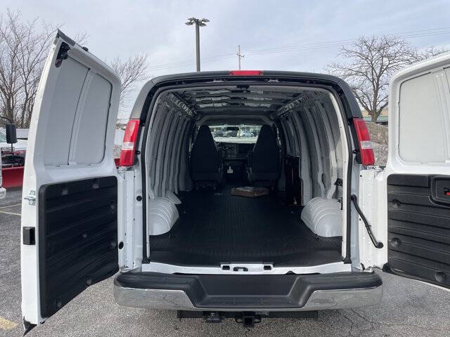 2025 Chevrolet Express 2500