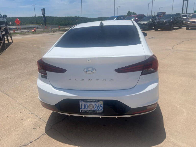2020 Hyundai Elantra
