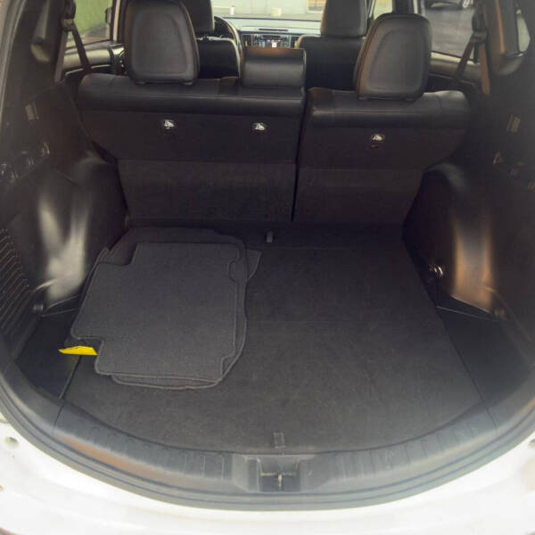 2018 Toyota RAV4 SE