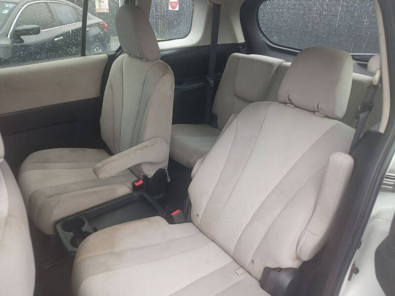 2014 Mazda MAZDA5 Sport