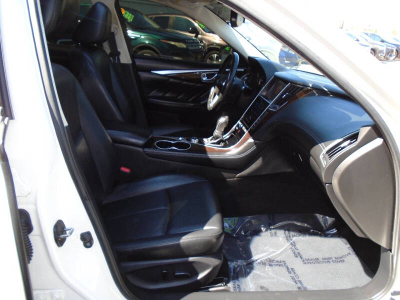 2018 Infiniti Q50 2.0T Luxe