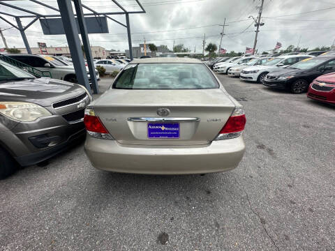 2006 Toyota Camry Standard
