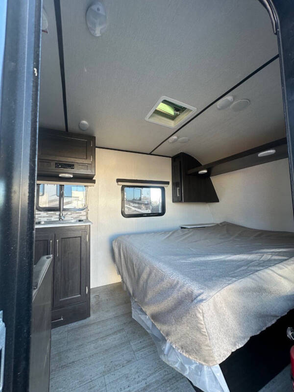 2021 Pacific Coachworks SURF SIDE  16RB