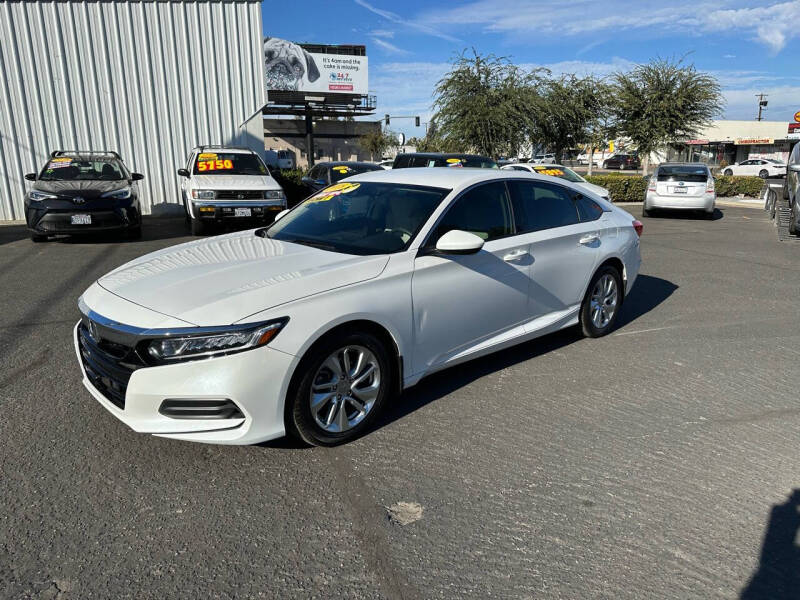 2018 Honda Accord LX photo 4